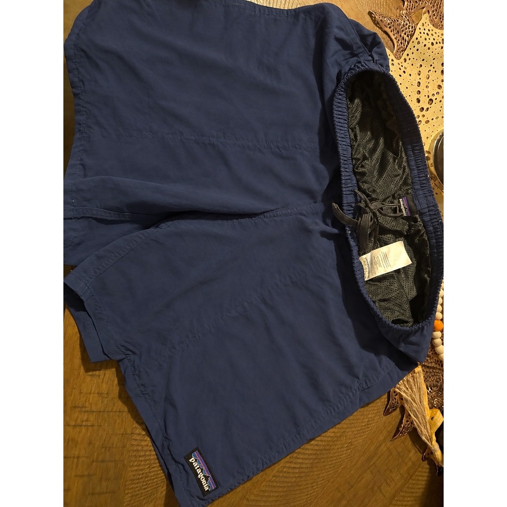 Patagonia Baggies Shorts Mens Medium Navy Blue Nylon Mesh Liner P-6 Logo